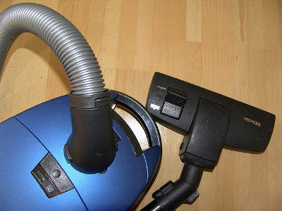 Blauer Staubsauger